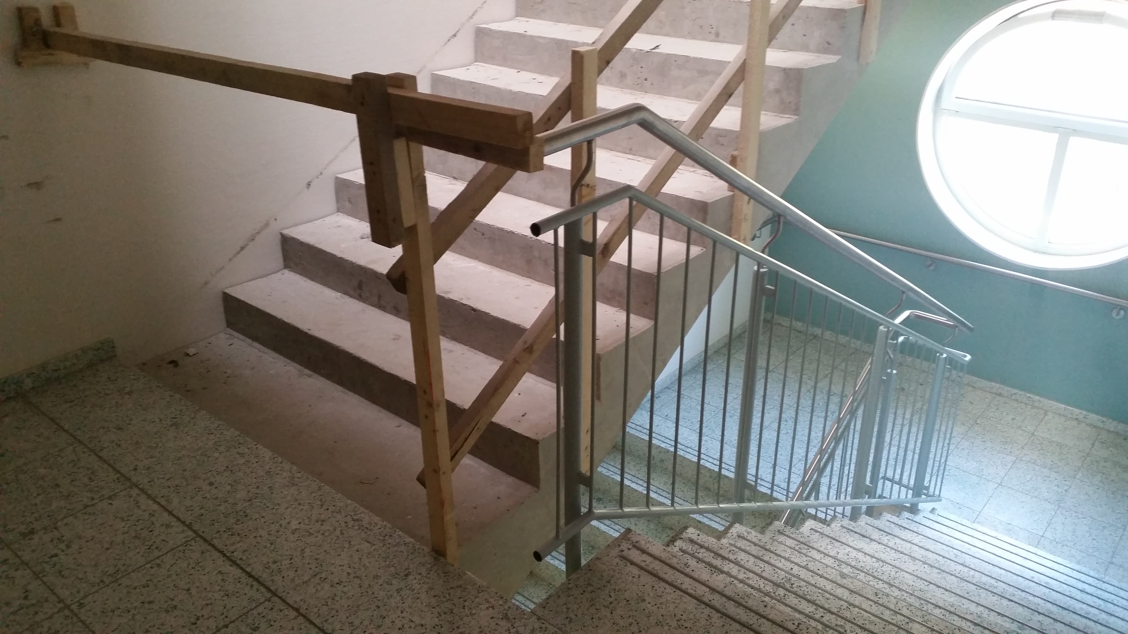 Innengeländer an einem Treppenlauf im Bestand